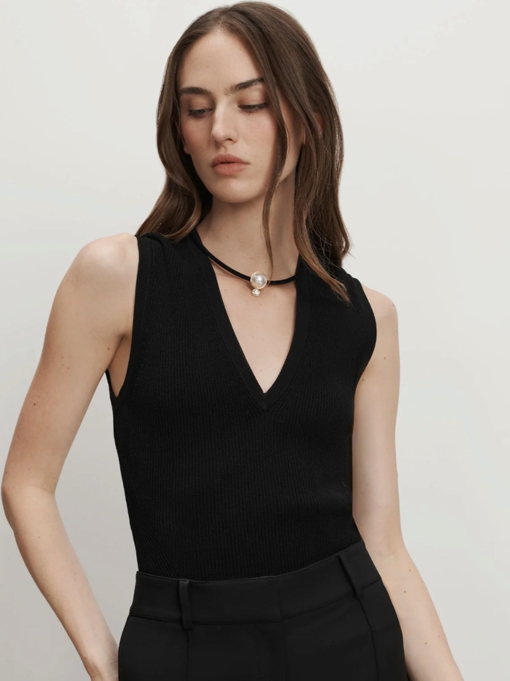 Veronica Beard Black Ribbed V-Neck Tank Top